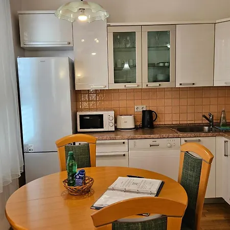 Appartement Anita Tour As *