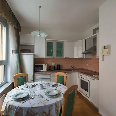 Anita Tour As * Любляна